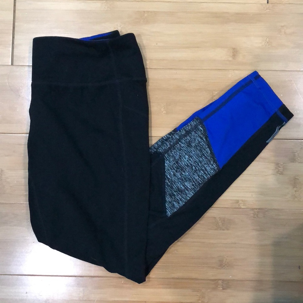 Black sport leggings